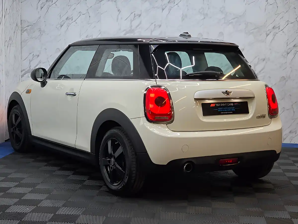 Used 2015 MINI Hatch Cooper White - Interior and Exterior details 7
