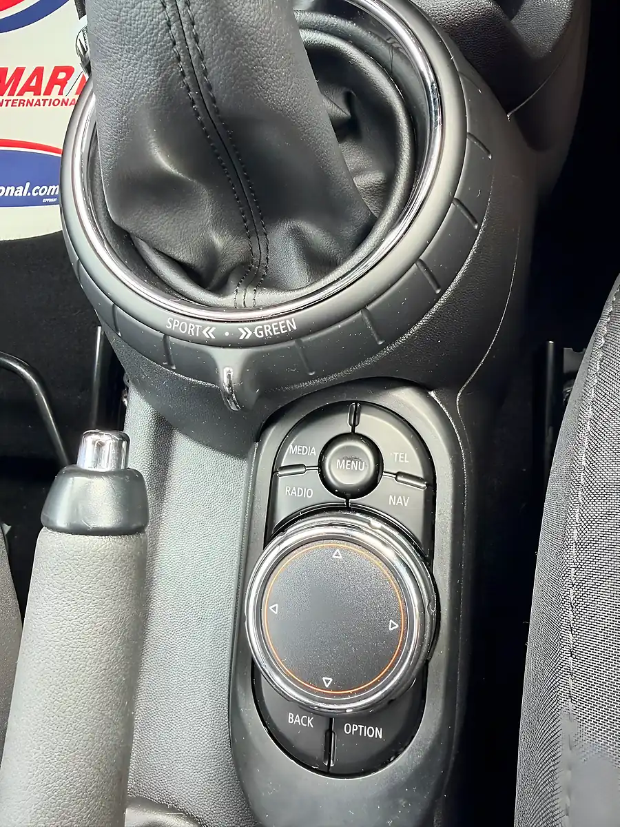 Used 2015 MINI Hatch Cooper White - Interior and Exterior details 14