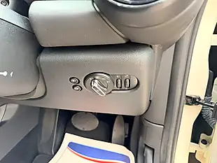 Used 2015 MINI Hatch Cooper White - Interior and Exterior details 16