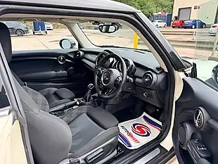 Used 2015 MINI Hatch Cooper White - Interior and Exterior details 18