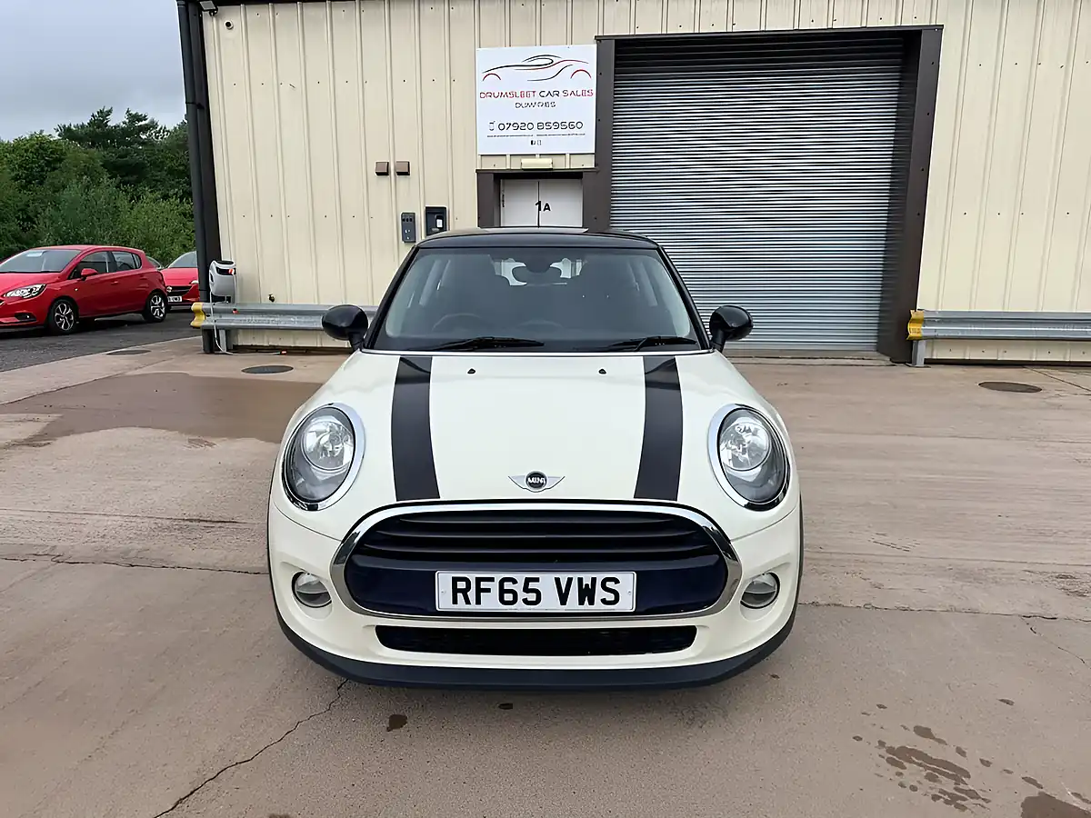 Used 2015 MINI Hatch Cooper White - Interior and Exterior details 3