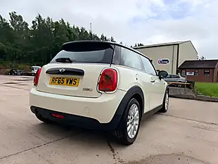 Used 2015 MINI Hatch Cooper White - Interior and Exterior details 9