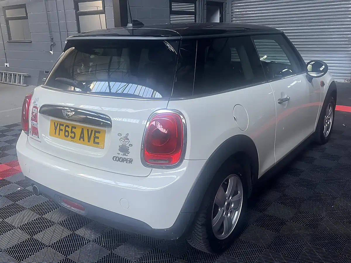 Used 2015 MINI Hatch Cooper White - Interior and Exterior details 10