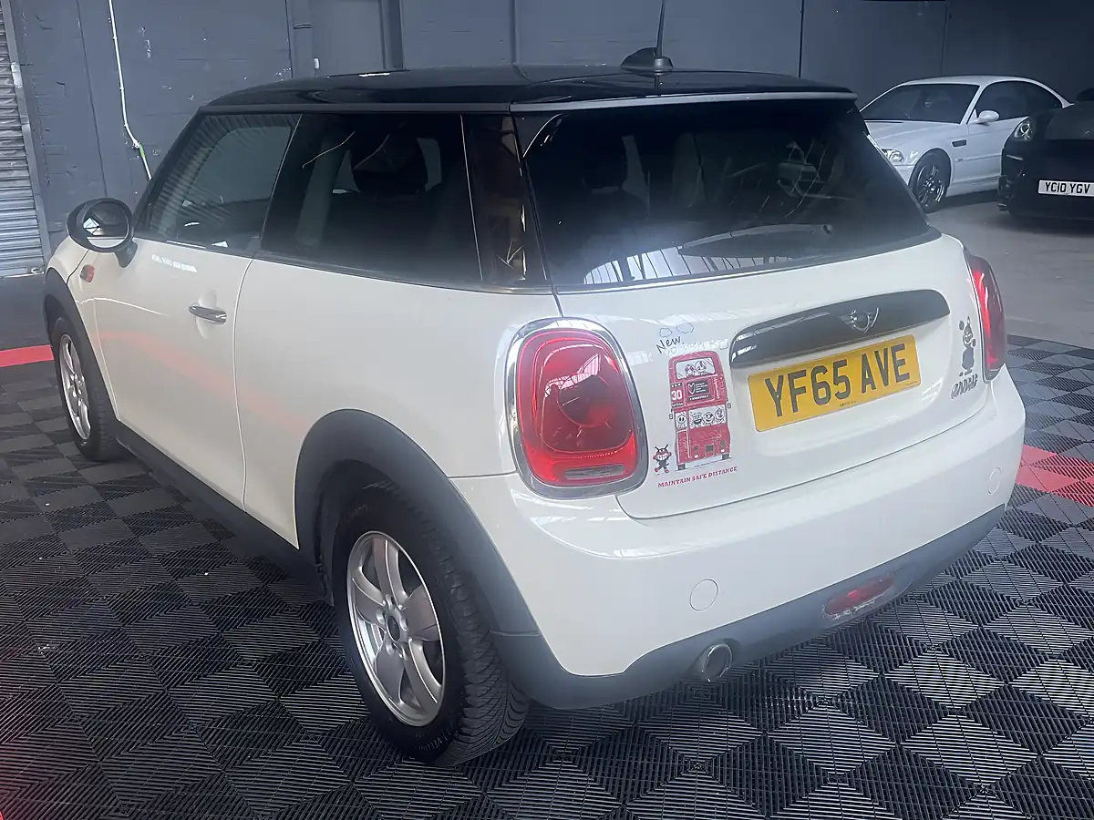 Used 2015 MINI Hatch Cooper White - Interior and Exterior details 6