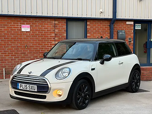 2015 MINI Hatch Cooper 1.5 136PS