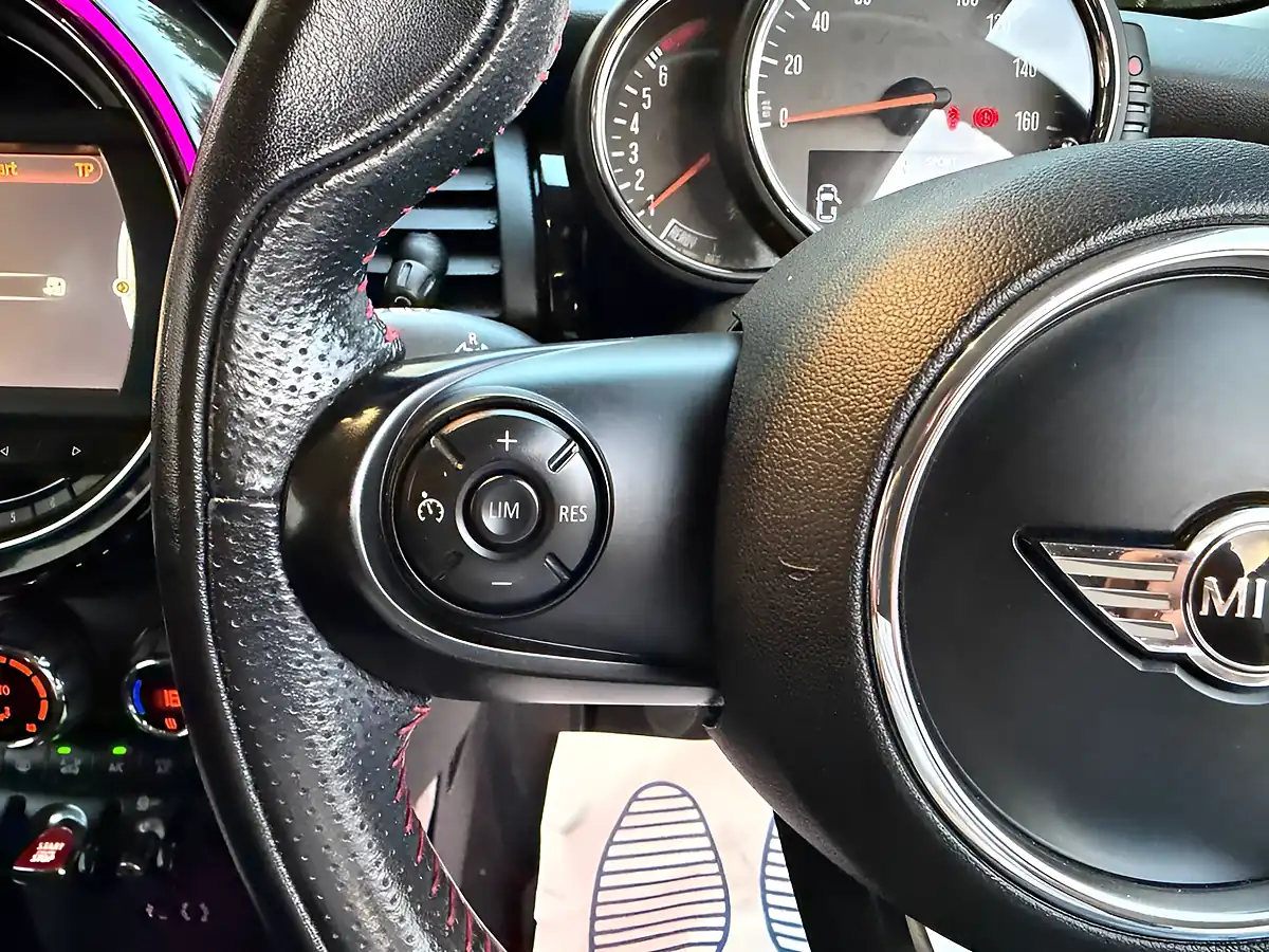Used 2015 MINI Hatch Cooper White - Interior and Exterior details 14