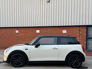 Used 2015 MINI Hatch Cooper White - Interior and Exterior details 2