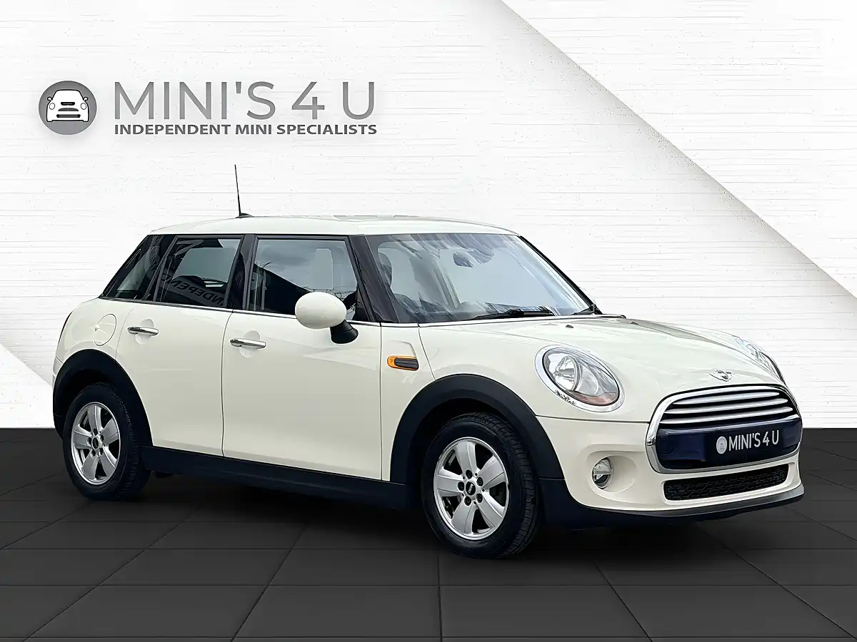 Used 2015 MINI Hatch Cooper White - Front View
