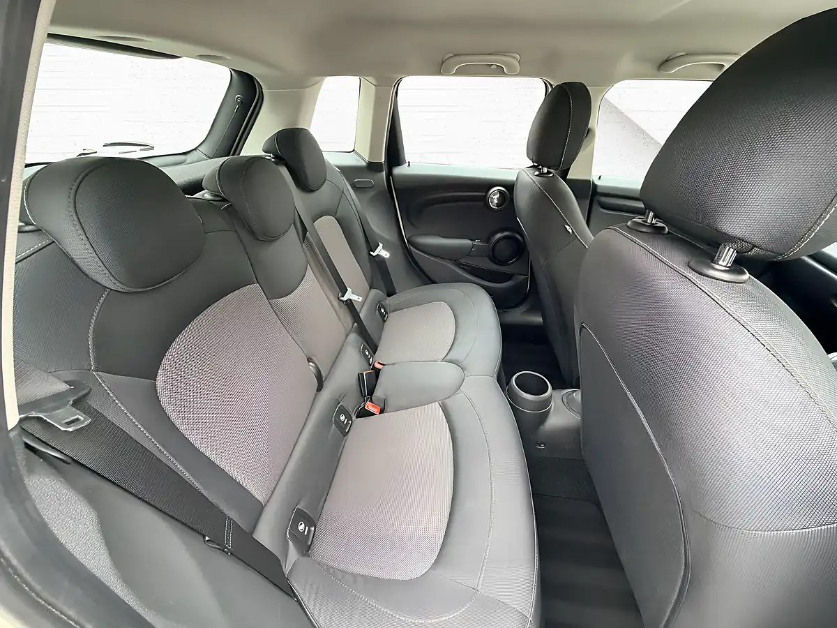Used 2015 MINI Hatch Cooper White - Interior and Exterior details 13