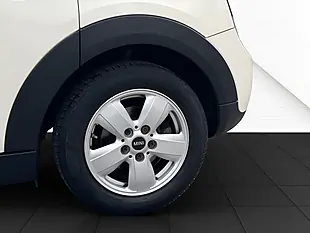 Used 2015 MINI Hatch Cooper White - Interior and Exterior details 15