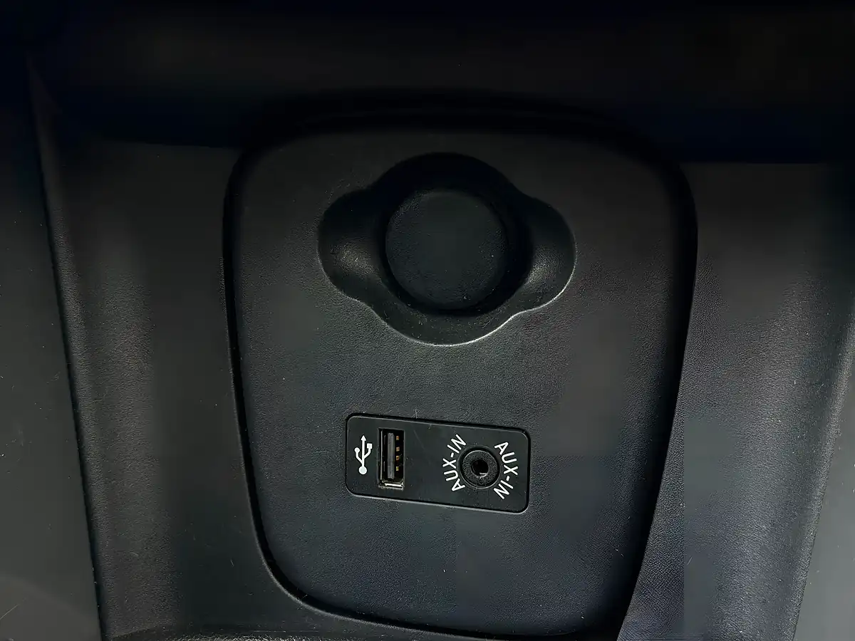Used 2015 MINI Hatch Cooper White - Interior and Exterior details 17