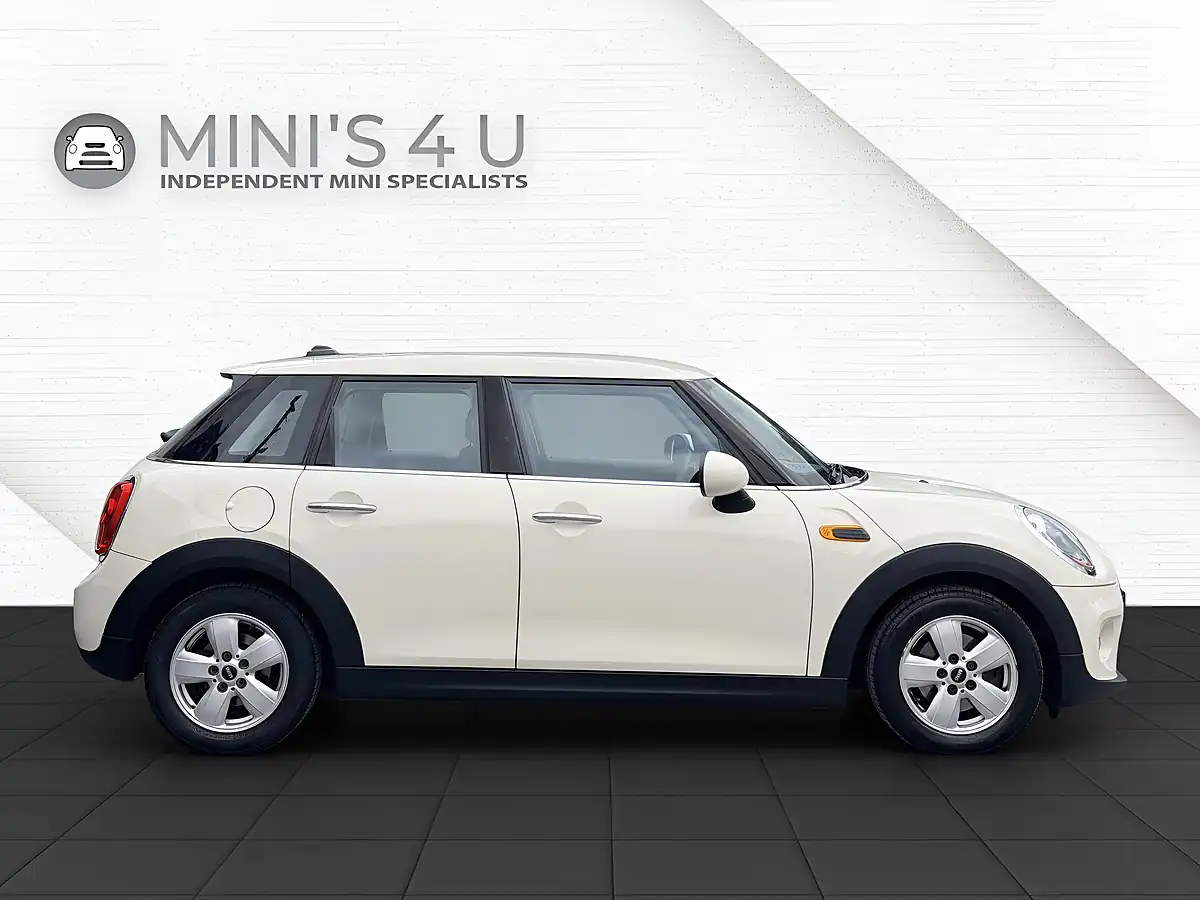 Used 2015 MINI Hatch Cooper White - Interior and Exterior details 6