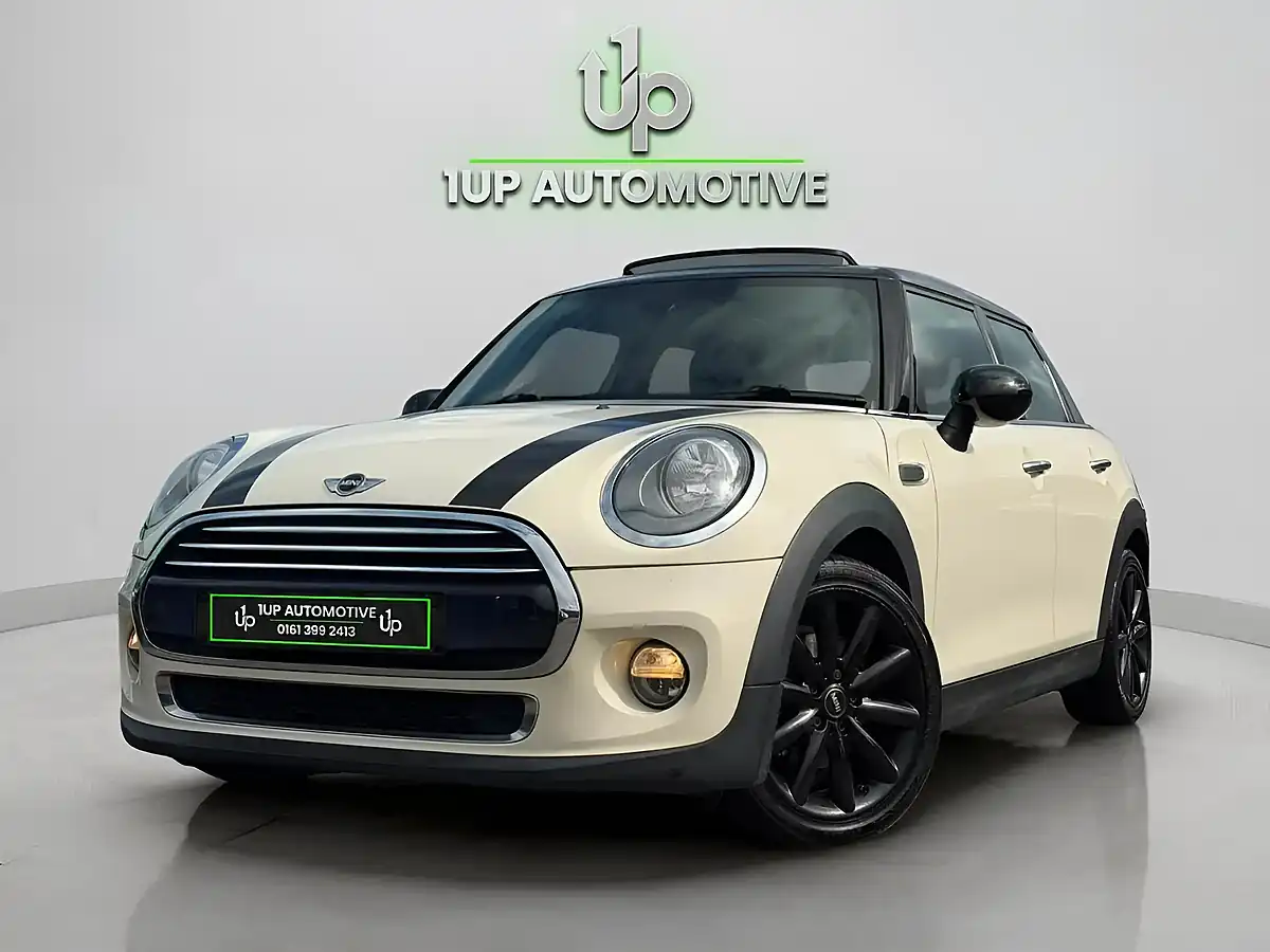 Used 2015 MINI Hatch Cooper White - Interior and Exterior details 4