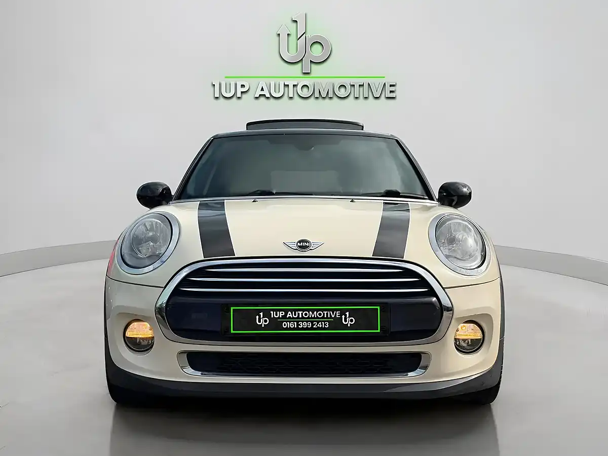Used 2015 MINI Hatch Cooper White - Interior and Exterior details 6