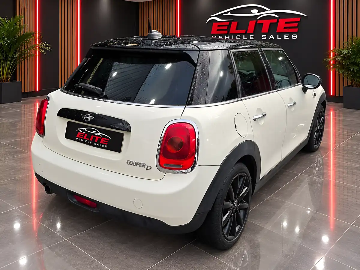 Used 2015 MINI Hatch Cooper White - Interior and Exterior details 10