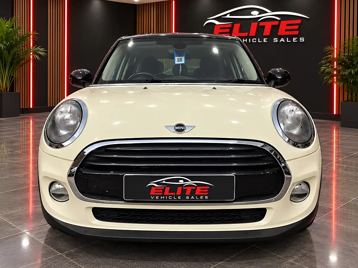 Used 2015 MINI Hatch Cooper White - Interior and Exterior details 2