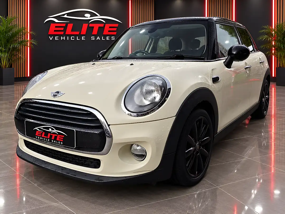 Used 2015 MINI Hatch Cooper White - Interior and Exterior details 3