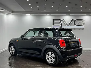 Used 2015 MINI Hatch One Black - Interior and Exterior details 7