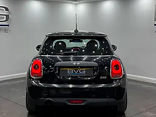 Used 2015 MINI Hatch One Black - Interior and Exterior details 8