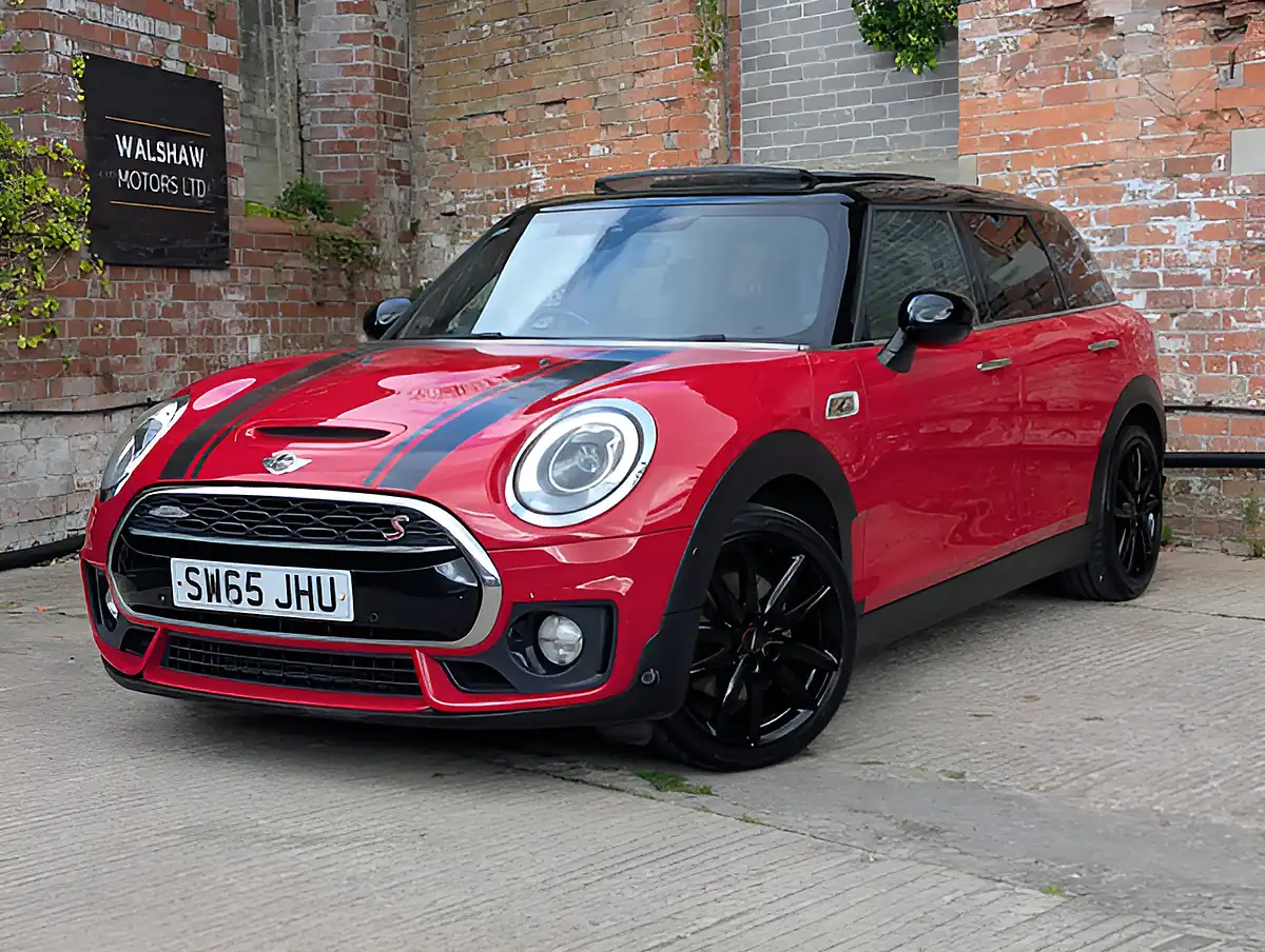 Used 2015 MINI Hatch One Black - Interior and Exterior details 5