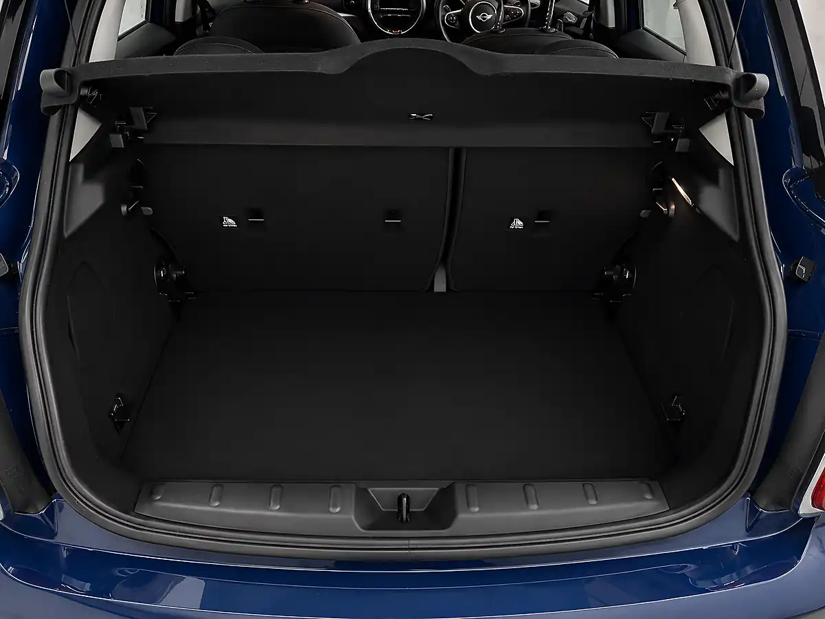 Used 2015 MINI Hatch One Blue - Interior and Exterior details 8