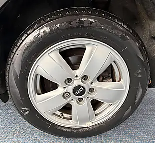 Used 2015 MINI Hatch One Blue - Interior and Exterior details 17