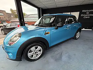 Used 2015 MINI Hatch One Blue - Interior and Exterior details 5