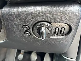 Used 2015 MINI Hatch One Blue - Interior and Exterior details 20
