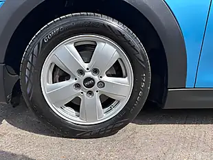 Used 2015 MINI Hatch One Blue - Interior and Exterior details 6