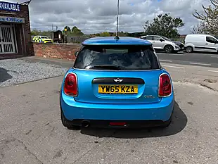 Used 2015 MINI Hatch One Blue - Interior and Exterior details 8