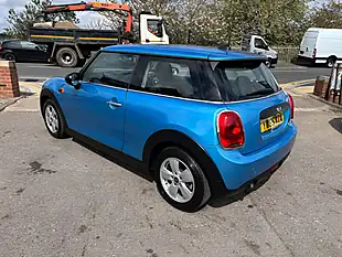 Used 2015 MINI Hatch One Blue - Interior and Exterior details 9
