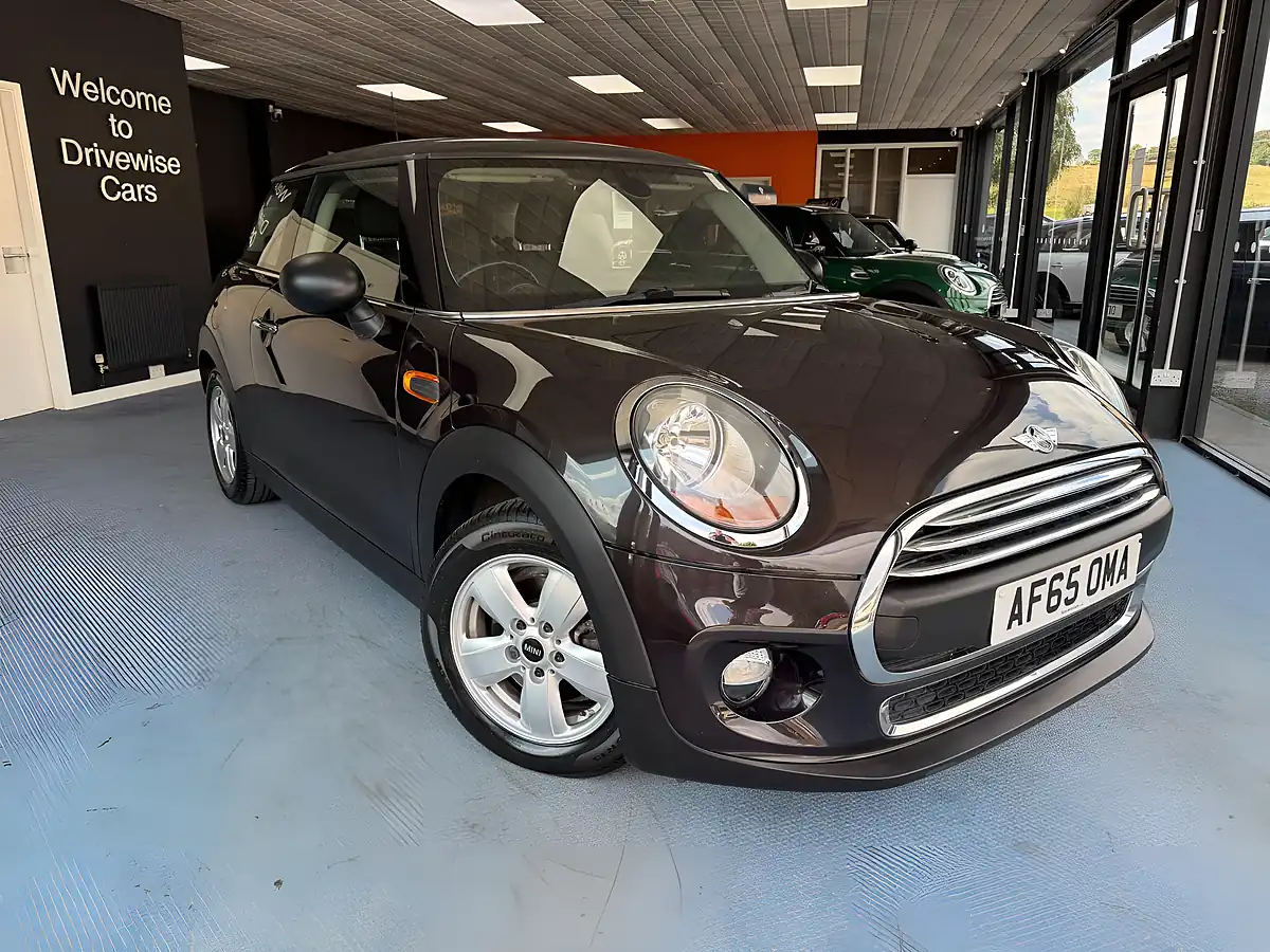 Used 2015 MINI Hatch One Iced Chocolate - Front View