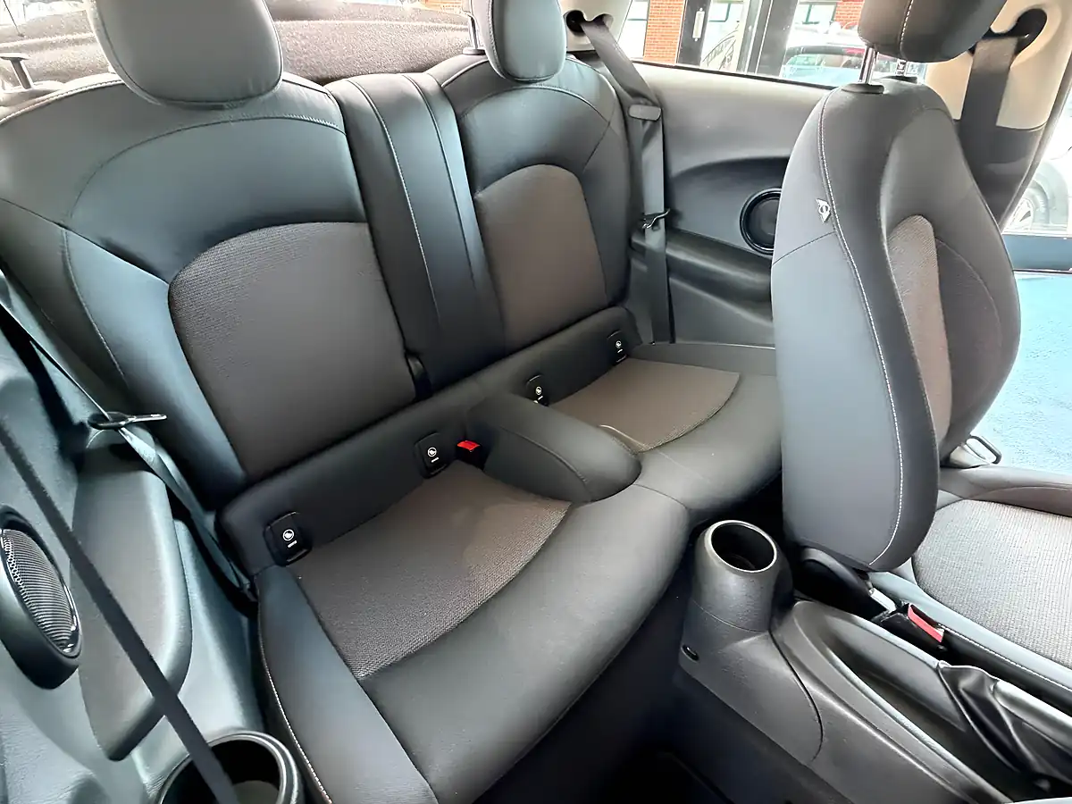 Used 2015 MINI Hatch One Iced Chocolate - Interior and Exterior details 11
