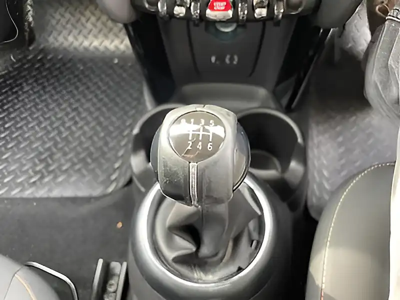 Used 2015 MINI Hatch One (pepper Pack) 5 Door Deep Blue Metallic - Interior and Exterior details 15