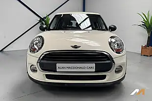 Used 2015 MINI Hatch One Pepper White - Interior and Exterior details 4