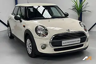 Used 2015 MINI Hatch One Pepper White - Interior and Exterior details 6