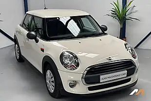 Used 2015 MINI Hatch One Pepper White - Interior and Exterior details 8