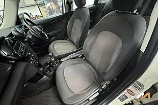 Used 2015 MINI Hatch One Pepper White - Interior and Exterior details 12