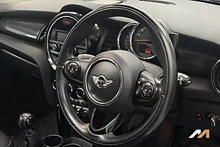 Used 2015 MINI Hatch One Pepper White - Interior and Exterior details 13