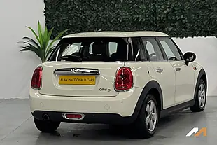 Used 2015 MINI Hatch One Pepper White - Interior and Exterior details 16