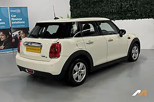 Used 2015 MINI Hatch One Pepper White - Interior and Exterior details 18