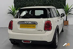 Used 2015 MINI Hatch One Pepper White - Interior and Exterior details 2