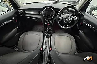 Used 2015 MINI Hatch One Pepper White - Interior and Exterior details 3