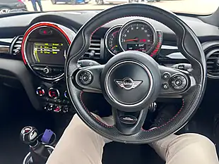 Used 2015 MINI Hatch One Red - Interior and Exterior details 11
