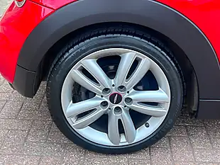 Used 2015 MINI Hatch One Red - Interior and Exterior details 13