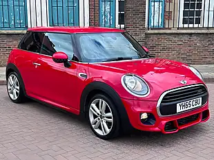Used 2015 MINI Hatch One Red - Interior and Exterior details 4
