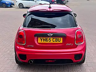 Used 2015 MINI Hatch One Red - Interior and Exterior details 5