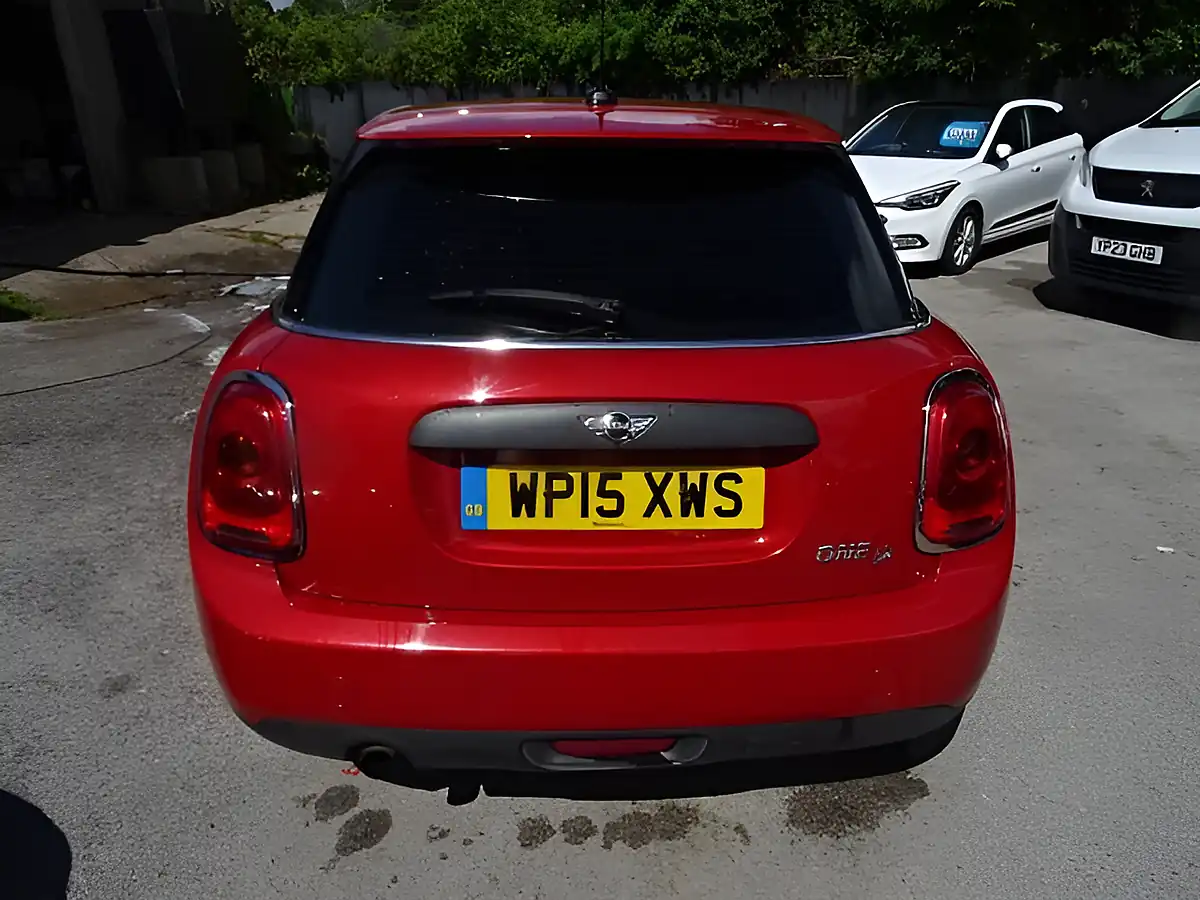 Used 2015 MINI Hatch One Red - Interior and Exterior details 11