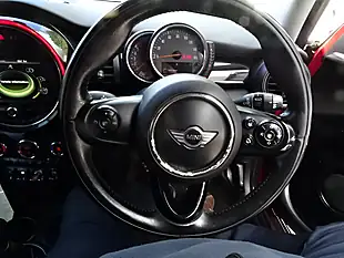 Used 2015 MINI Hatch One Red - Interior and Exterior details 18