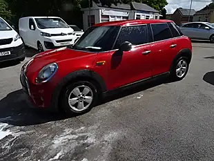 Used 2015 MINI Hatch One Red - Interior and Exterior details 4